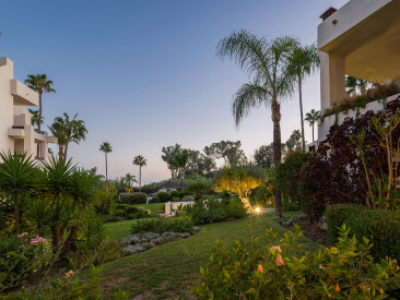 Apartment in Estepona — photo 4
