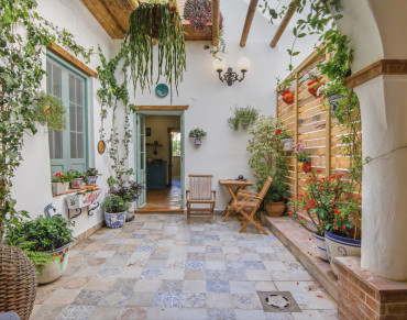 Town House for sale in Eastpona Town - TMRT11641