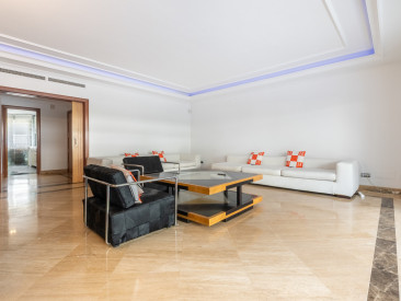 Apartment in Marbella — photo 5