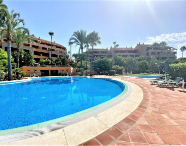 Apartment for sale in Bahia de Marbella - R5048143