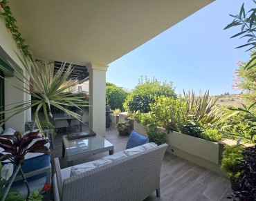 Apartment for sale in Benahavis - R5084149