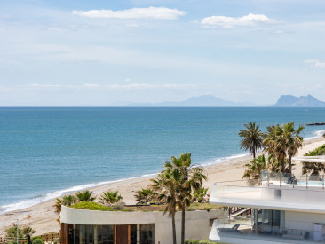 Apartment in Estepona — photo 2