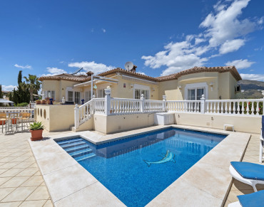 Villa for sale in Mijas Costa - ST6312
