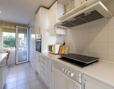 Apartment for sale in Estepona East - SR-01085P