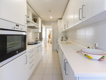 Apartment in Estepona — photo 2