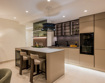 Apartment for sale in Estepona East - SR-01254P