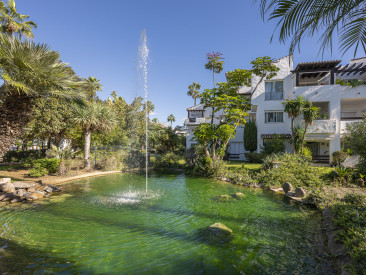 Apartment in Estepona — photo 4