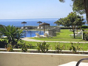 Apartment in Estepona — photo 2