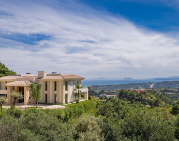 Villa for sale in Marbella Club Golf Resort - DM4412-01