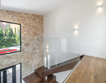 Villa for sale in Estepona East - DM5384