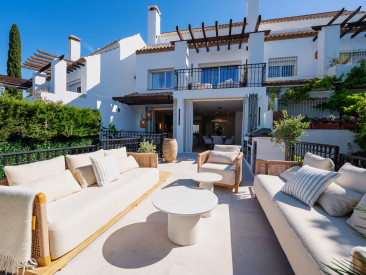Town House in Marbella — photo 2