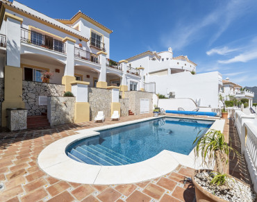 Villa for sale in La Cala Golf Resort - ST6317