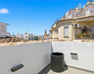 Town House for sale in Estepona Town - TMNA11280