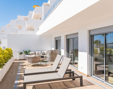 Apartment for sale in Estepona - R5396581