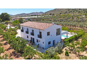 House for sale in Hondón de las Nieves / El Fondó de les Neus - 1807