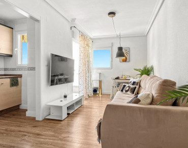 Apartment for sale in Torrevieja - MOVE-370