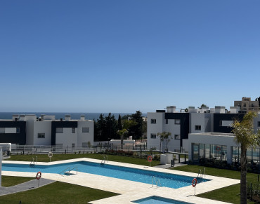 Modern 3 Bedroom Apartment with Sea Views for sale in Estepona