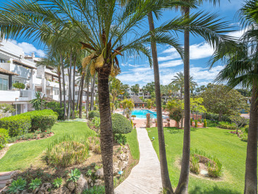 Apartment in Marbella — photo 2