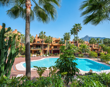 Penthouse for sale in Nueva Andalucia - PLP04483