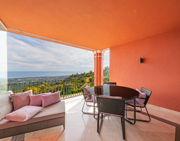 Apartment for sale in Marbella East - PLP05654