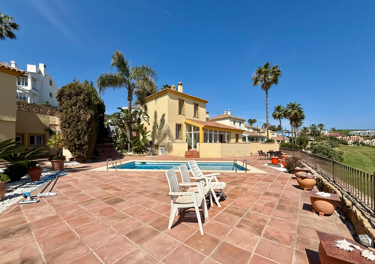3385 - Villa in Manilva