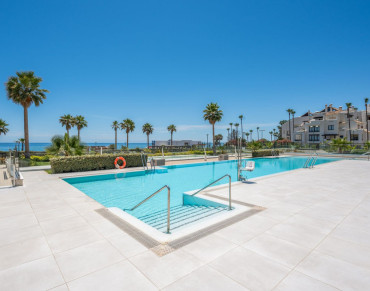 Apartment for sale in Estepona - R5402215