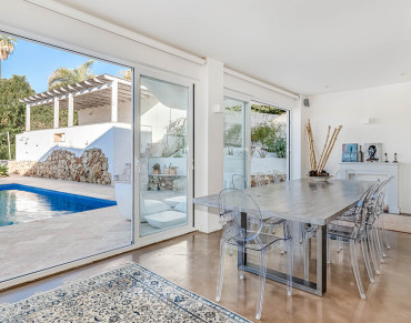 Villa for sale in Nueva Andalucia - W-02WJ50