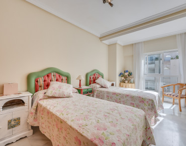 Apartment for sale in Marbella Golden Mile - W-02ZQ3T