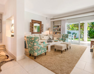 Villa for sale in San Pedro Playa - W-046OYZ