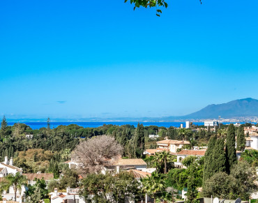 Villa for sale in Marbella East - W-02UO4Z