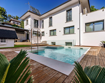 Villa for sale in Málaga - BHHS-05293