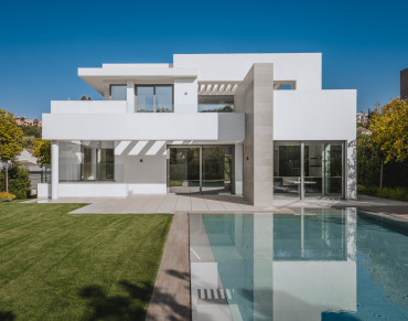 Villa for sale in Estepona East - BHHS-MAR-1187