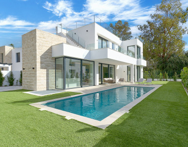 Villa for sale in Estepona East - BHHS-MAR-05909