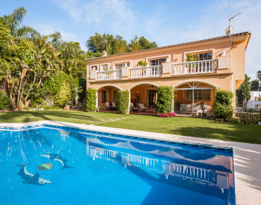 Villa for sale in Nueva Andalucia - BHHS-MAR-06142