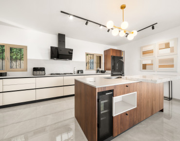 Villa for sale in Estepona West - CP06010