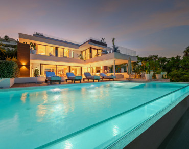 Villa for sale in Nueva Andalucia - CP03969