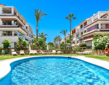 Apartment for sale in Marbella Golden Mile - W-030PIG