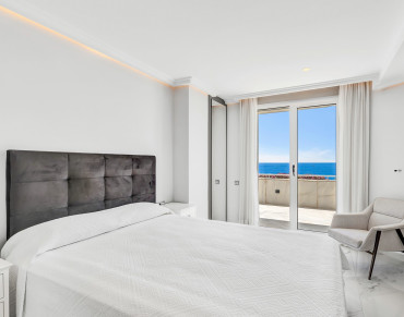 Apartment for sale in Marbella Golden Mile - W-02WGMJ