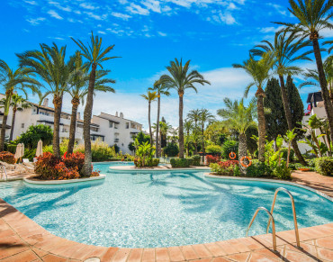 Apartment for sale in Marbella Golden Mile - PANR-16309