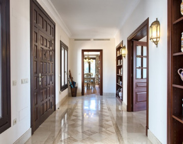 Villa for sale in Marbella Club Golf Resort - KRE17646
