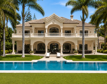Villa for sale in Guadalmina Baja - KRE18141