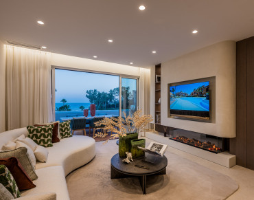 Penthouse for sale in Estepona East - KRE19086
