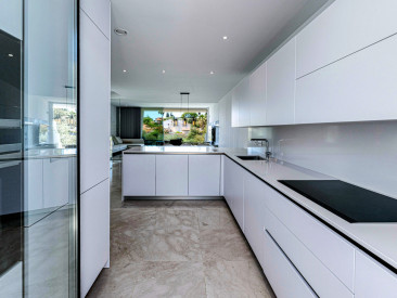 Town House in Marbella — photo 4