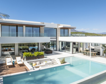 Villa for sale in Casares - KRE19404
