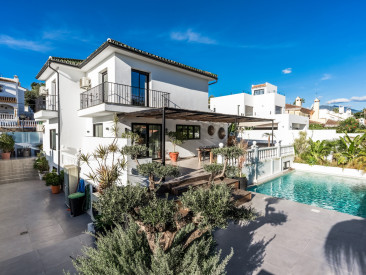 Villa in Marbella — photo 2