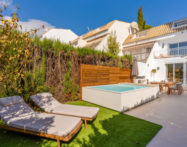 Town House for sale in Marbella Golden Mile - 885-00468P