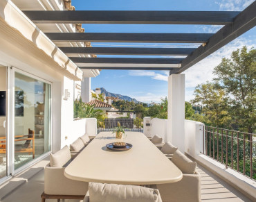 Penthouse for sale in Nueva Andalucia - 885-00515P