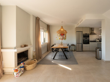 Town House in Marbella — photo 3
