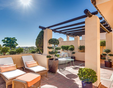 Penthouse for sale in Estepona East - 885-00530P