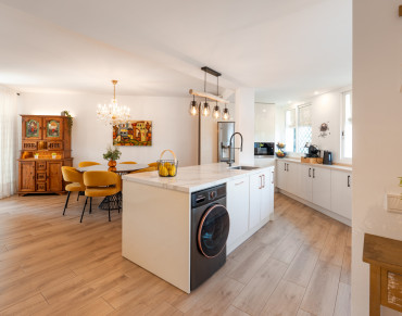 Town House for sale in Nueva Andalucia - 885-00543P